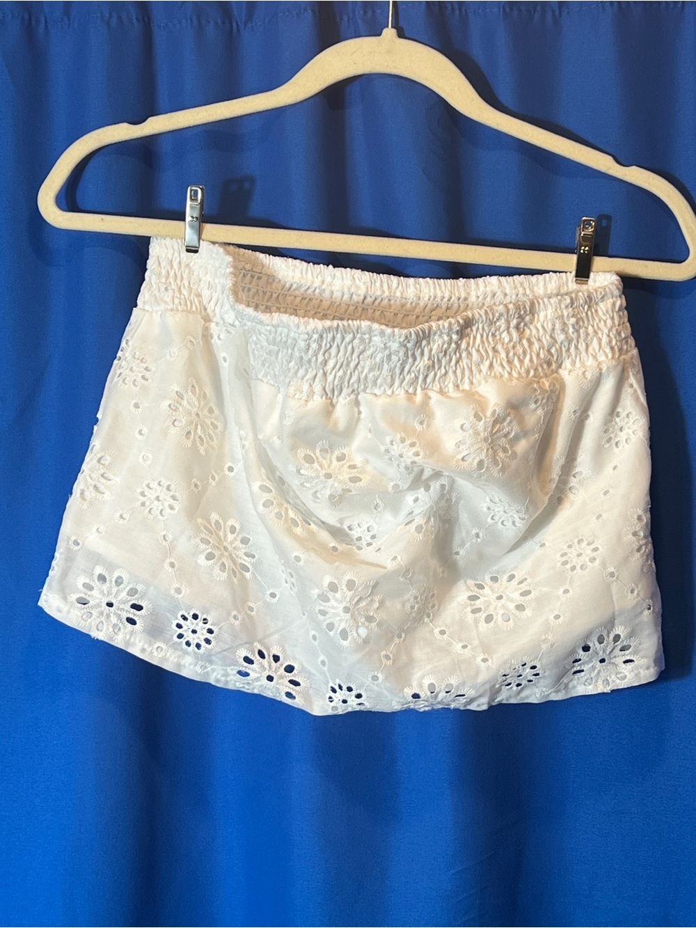 Women's White Strapless Eyelet top and shorts - Picture 2 of 4